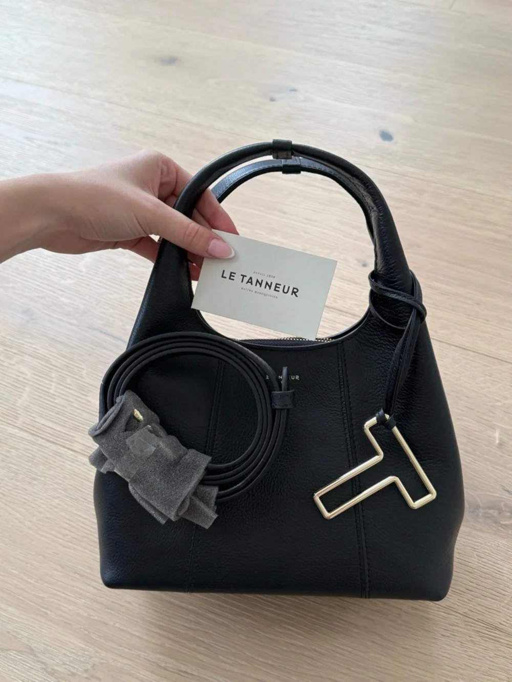 Juliette small handbag in grained leather - Picture 4 of 6
